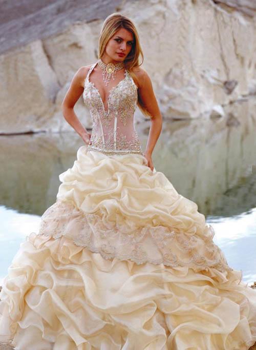 Corset wedding dresses should be very beautiful and elegant