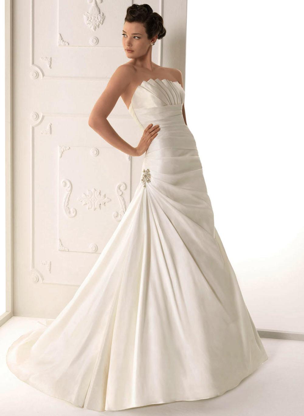 closeout bridal gowns
